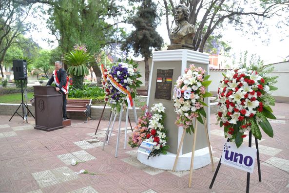 El Concejo Municipal de Tarija, honra el Día de la Mujer Boliviana